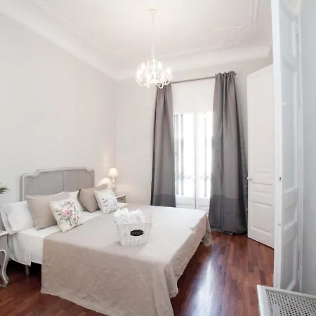 Modern Apart Saint-tropez 8+ * سان تروبيه